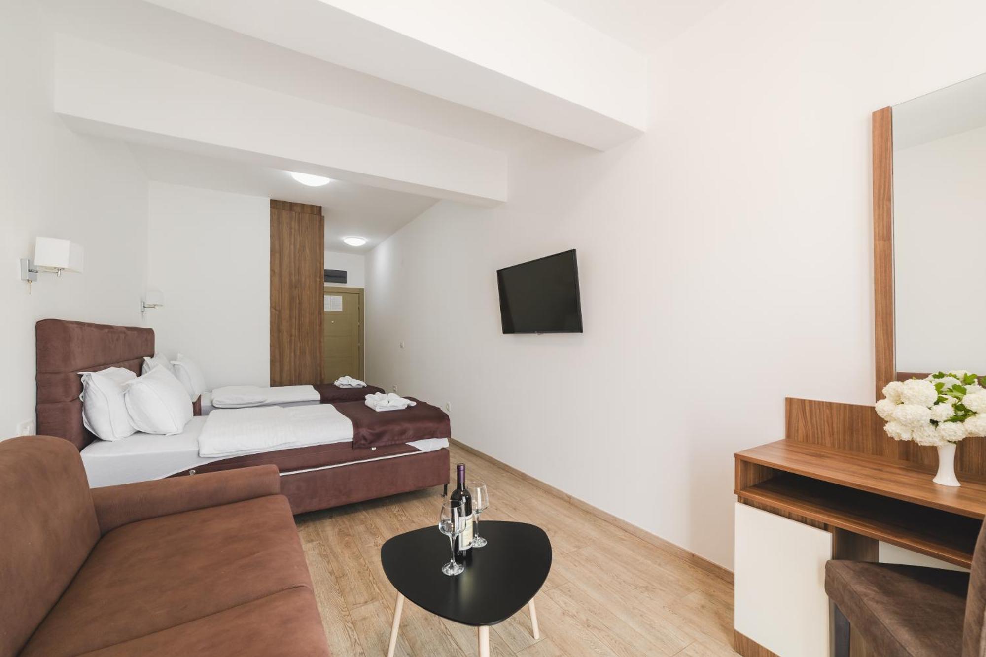 Hotel 219 Budva Ngoại thất bức ảnh