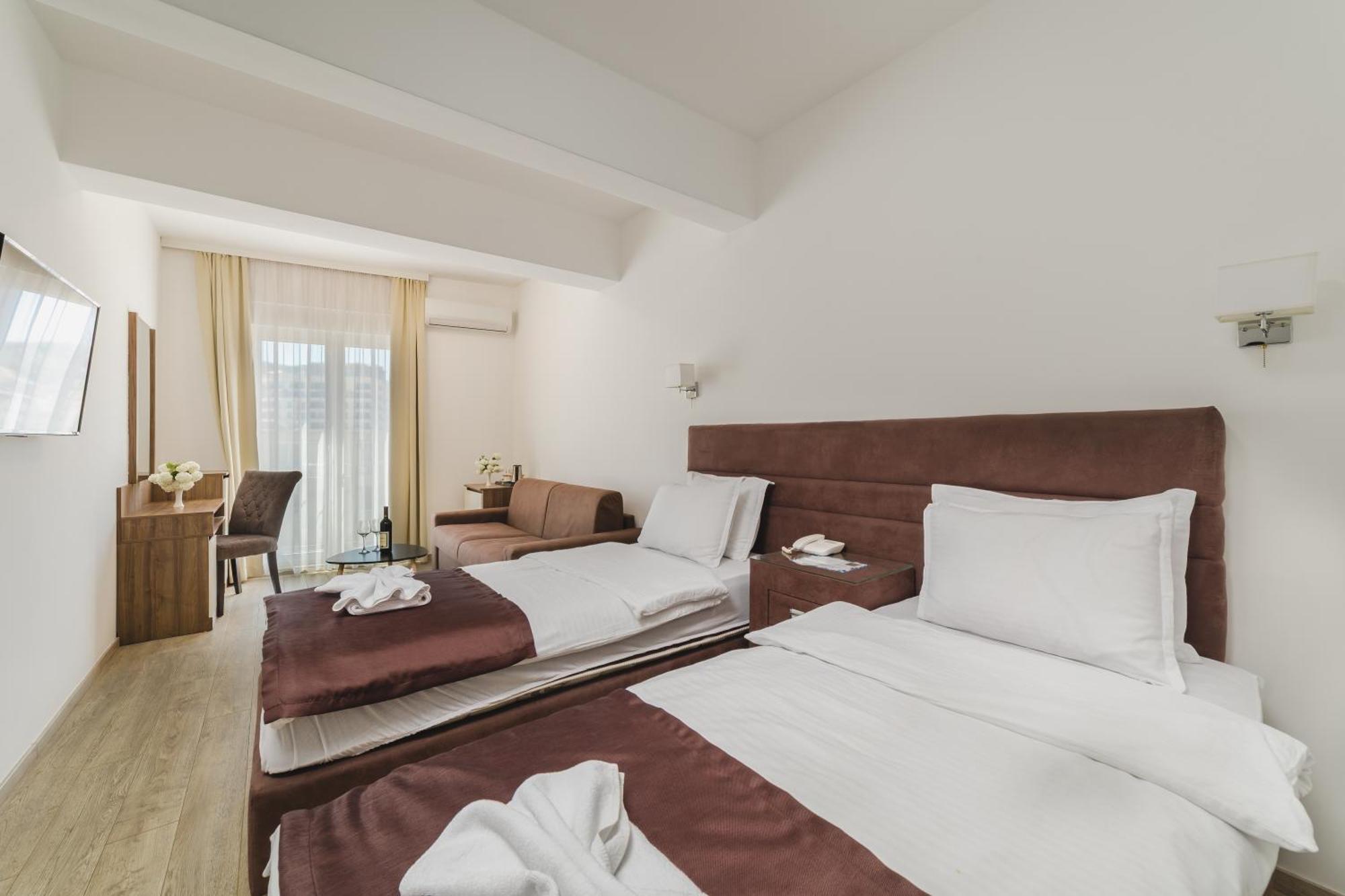 Hotel 219 Budva Ngoại thất bức ảnh